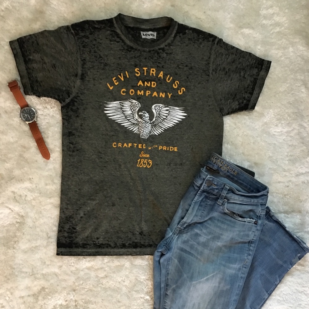Levi Strauss Men’s Graphic T-shirt w/ Eagle detail